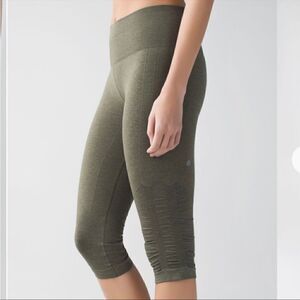Lululemon Olive green In The Flow II Crop size 4